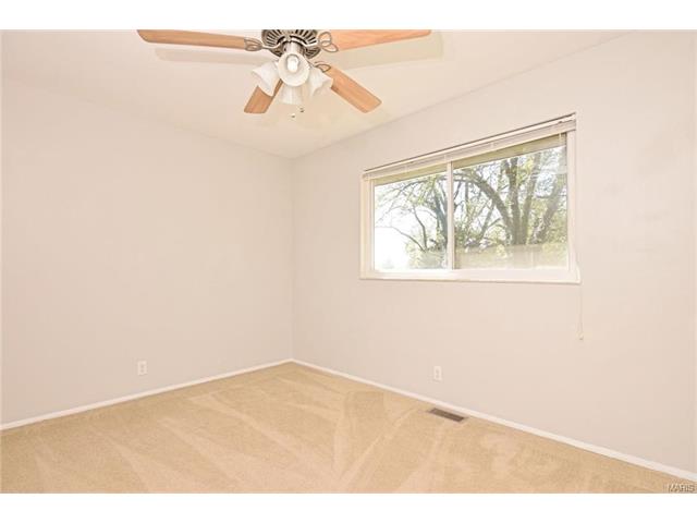 415 Auber Dr, Ballwin, MO 63011 photo 13