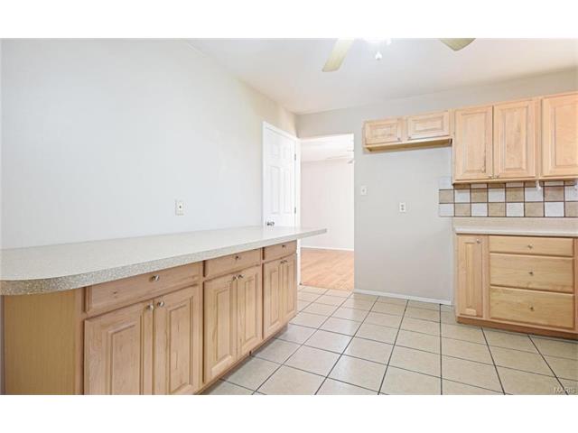 415 Auber Dr, Ballwin, MO 63011 photo 4