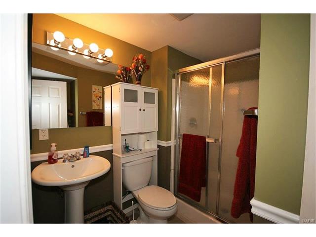 350 Heritage Cmns, O'fallon, MO 63368 photo 18