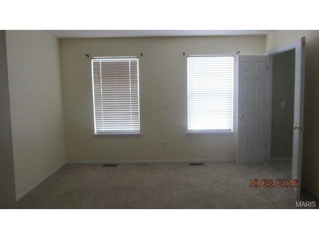 301 Hawks View Dr, O'fallon, MO 63368 photo 6