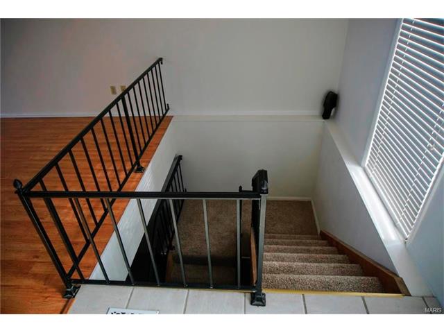 1633 Award Dr, Ballwin, MO 63021 photo 4