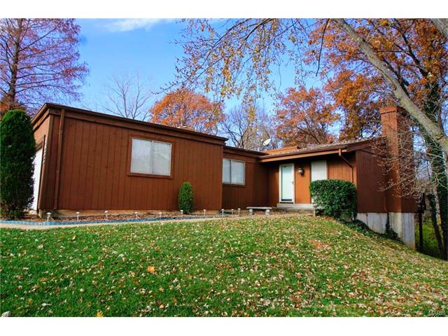 1633 Award Dr, Ballwin, MO 63021 photo 2