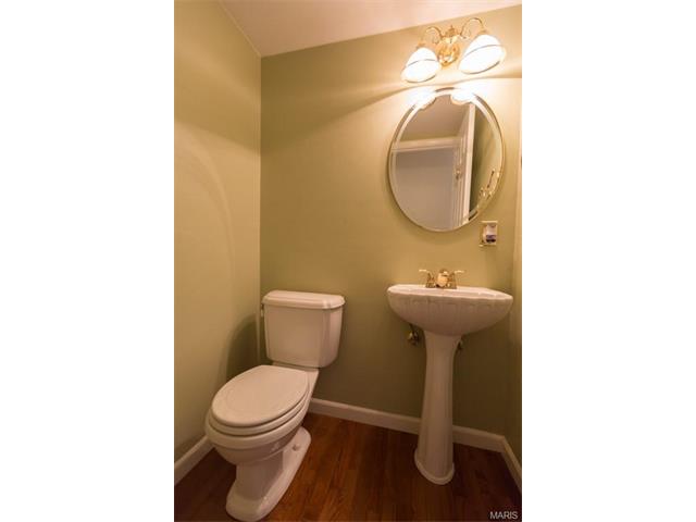 8 Hagers Ml, Ballwin, MO 63021 photo 9