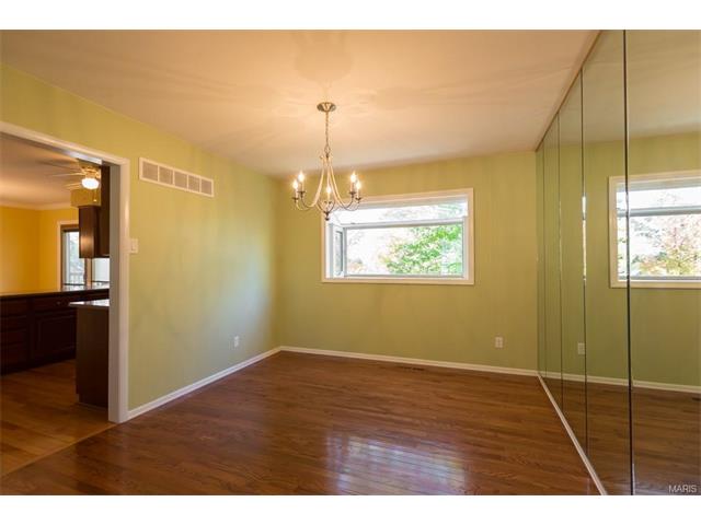 8 Hagers Ml, Ballwin, MO 63021 photo 4