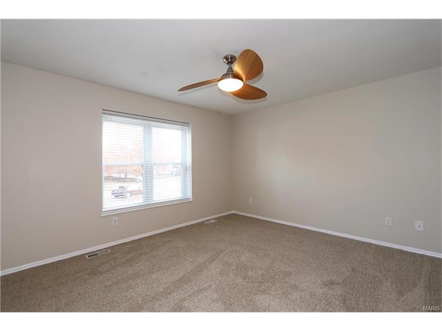5 Carriage Creek Ct, Ballwin, MO 63021 photo 12