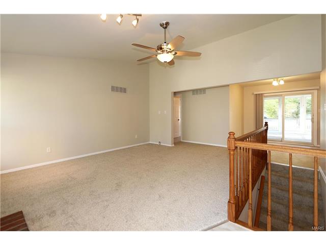 5 Carriage Creek Ct, Ballwin, MO 63021 photo 5