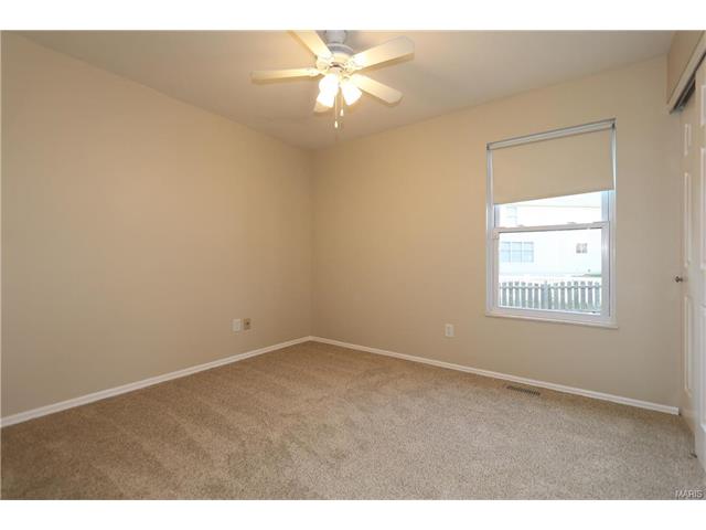 5 Carriage Creek Ct, Ballwin, MO 63021 photo 16