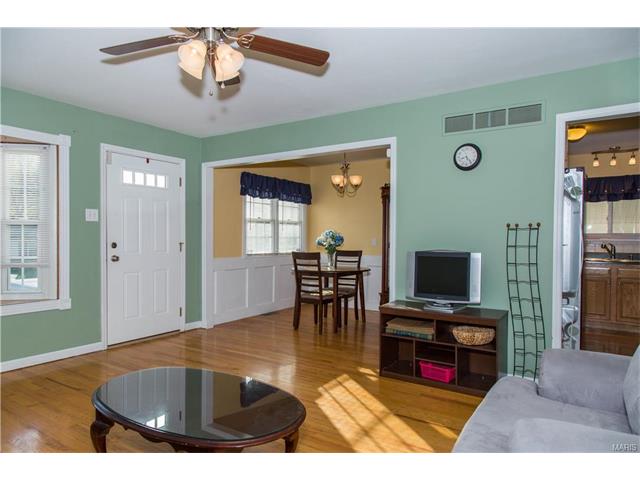 201 Lindy Blvd, Ballwin, MO 63021 photo 4