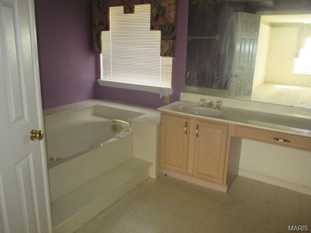 878 Castle Pnes, Ballwin, MO 63021 photo 15
