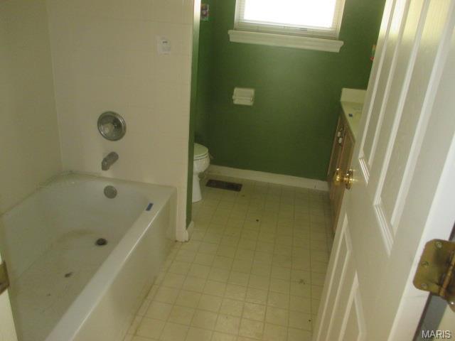 878 Castle Pnes, Ballwin, MO 63021 photo 16