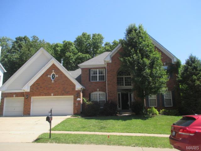 878 Castle Pnes, Ballwin, MO 63021 photo 1