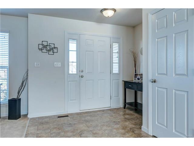 420 Wynchat Dr, O'fallon, MO 63366 photo 3