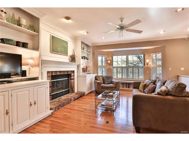 869 Pheasant Woods Dr, Ballwin, MO 63021 photo 3