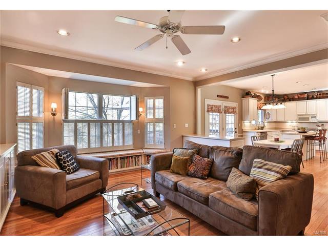 869 Pheasant Woods Dr, Ballwin, MO 63021 photo 4