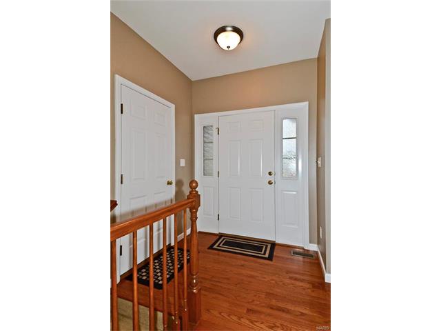 92 Tisbury, O'fallon, MO 63366 photo 3