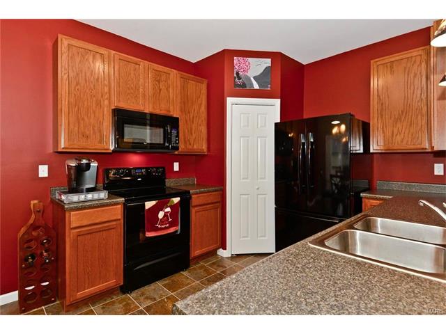 92 Tisbury, O'fallon, MO 63366 photo 9