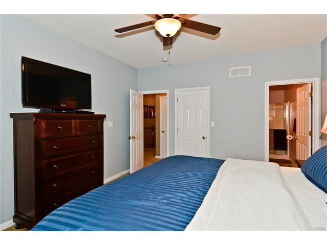 92 Tisbury, O'fallon, MO 63366 photo 14