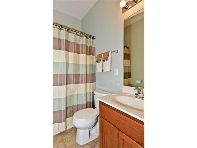 92 Tisbury, O'fallon, MO 63366 photo 20