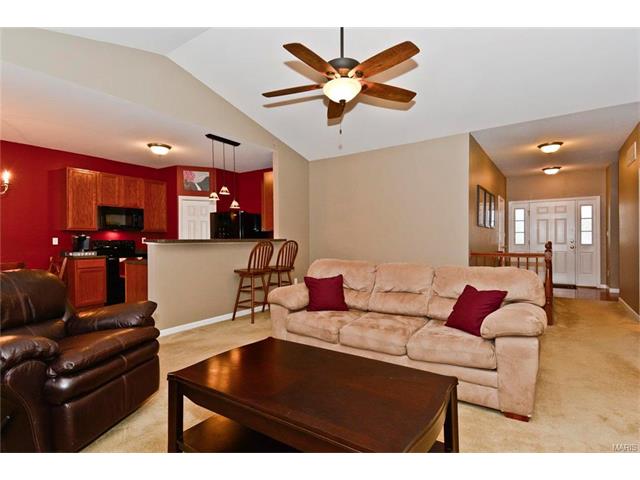 92 Tisbury, O'fallon, MO 63366 photo 6