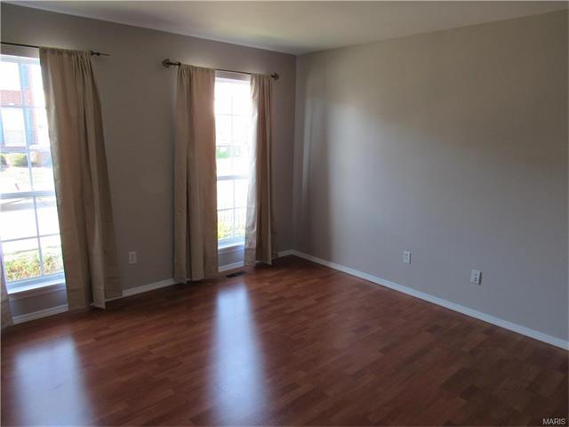 915 Rolling Thunder Dr, O'fallon, MO 63368 photo 10