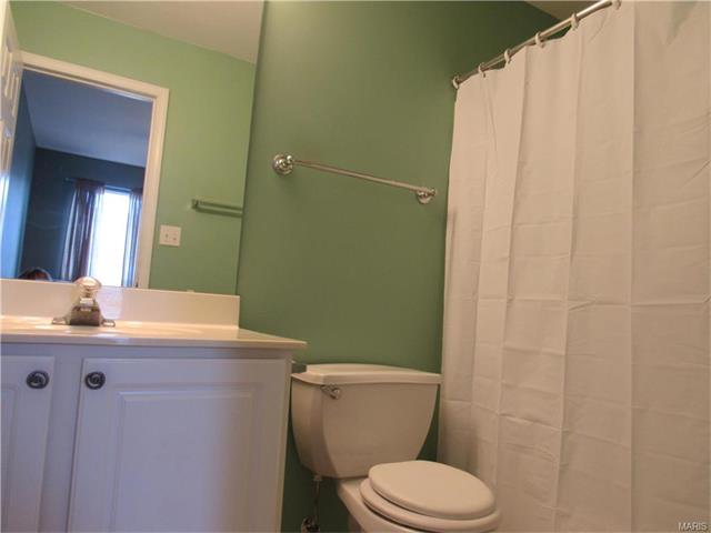 915 Rolling Thunder Dr, O'fallon, MO 63368 photo 23