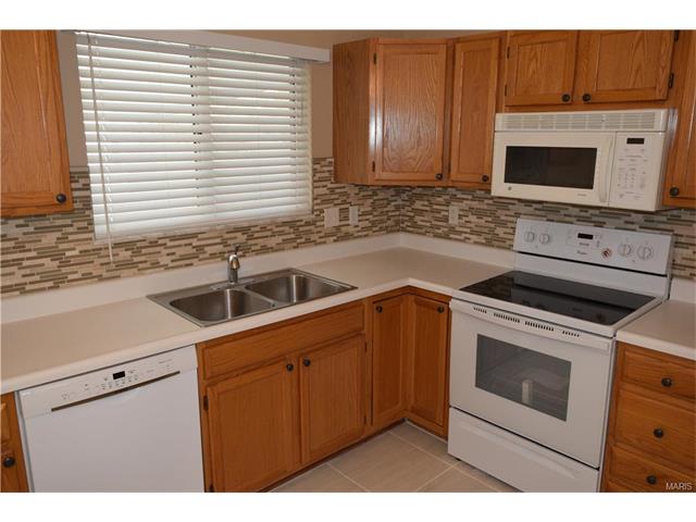 9 Mary Beth, O'fallon, MO 63368 photo 5