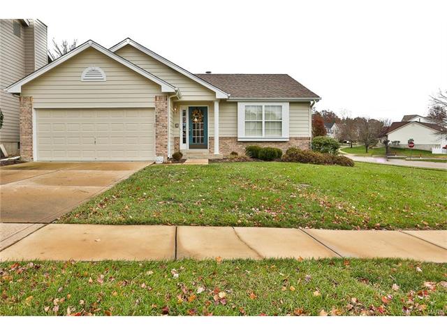 16944 Hickory Crest Dr, Ballwin, MO 63011 photo 1