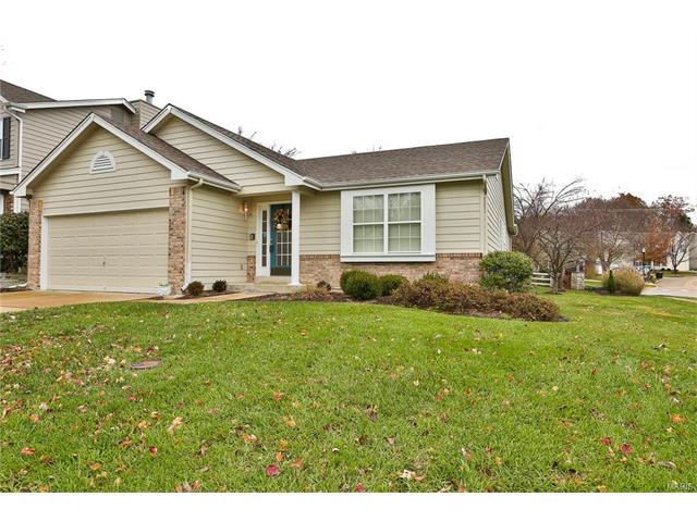 16944 Hickory Crest Dr, Ballwin, MO 63011 photo 2