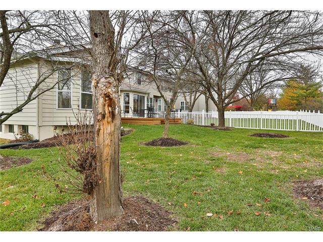 16944 Hickory Crest Dr, Ballwin, MO 63011 photo 21