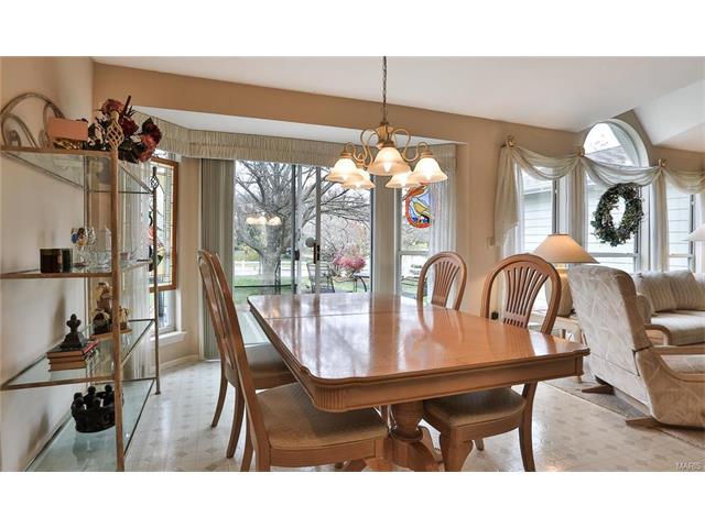 16944 Hickory Crest Dr, Ballwin, MO 63011 photo 10