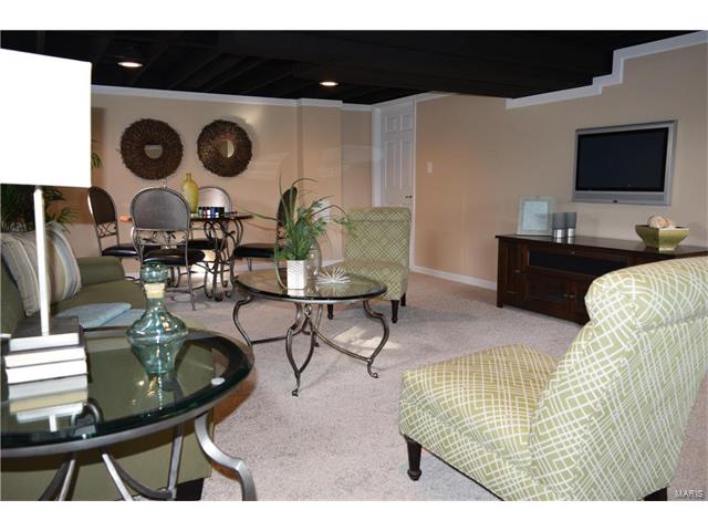 720 La Bonne, Ballwin, MO 63021 photo 23