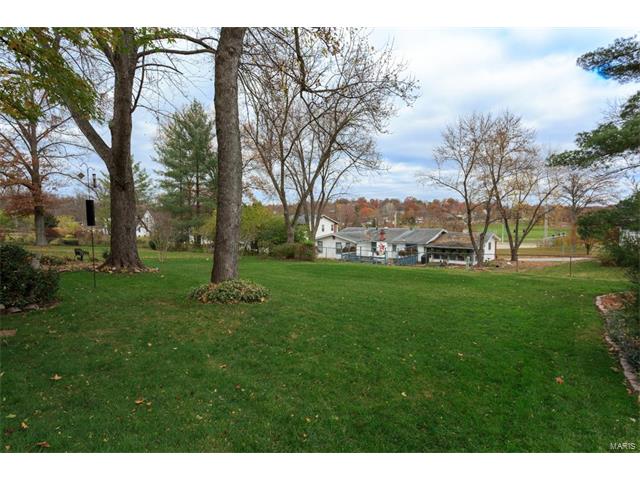 652 Tanglewilde Dr, Ballwin, MO 63011 photo 18