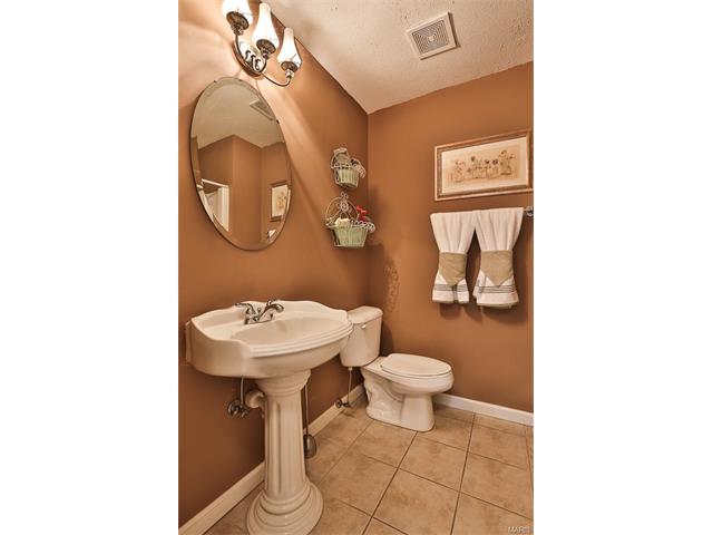 815 Butterfly Ln, Weldon Spring, MO 63304 photo 27