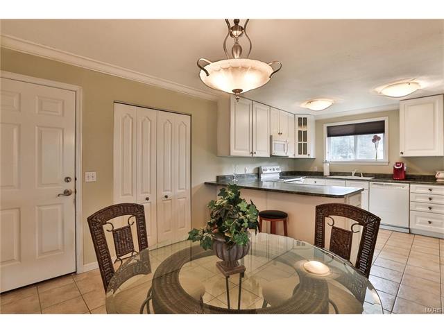 815 Butterfly Ln, Weldon Spring, MO 63304 photo 16