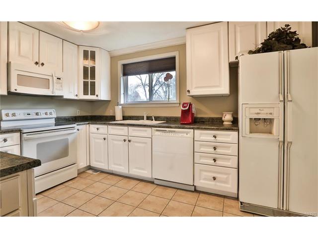 815 Butterfly Ln, Weldon Spring, MO 63304 photo 15