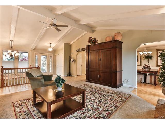 815 Butterfly Ln, Weldon Spring, MO 63304 photo 10