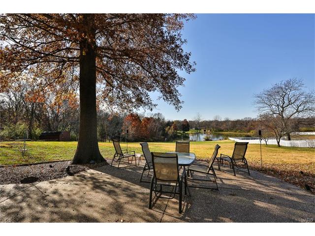 815 Butterfly Ln, Weldon Spring, MO 63304 photo 7