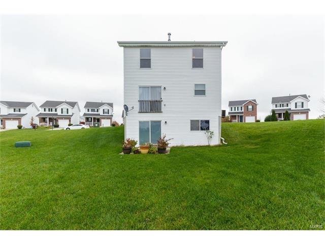 210 Tyndale Dr, O'fallon, MO 63366 photo 6