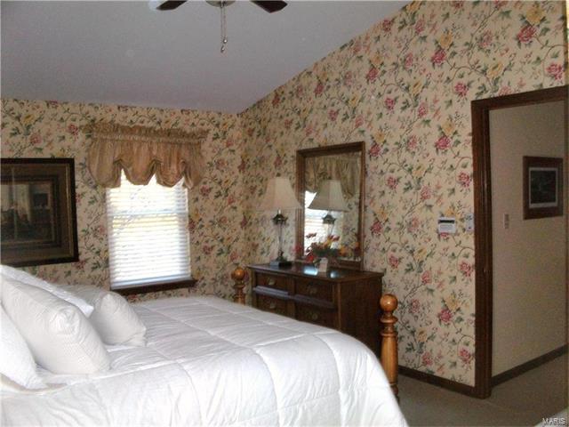1300 Boly Ln, Ballwin, MO 63021 photo 13