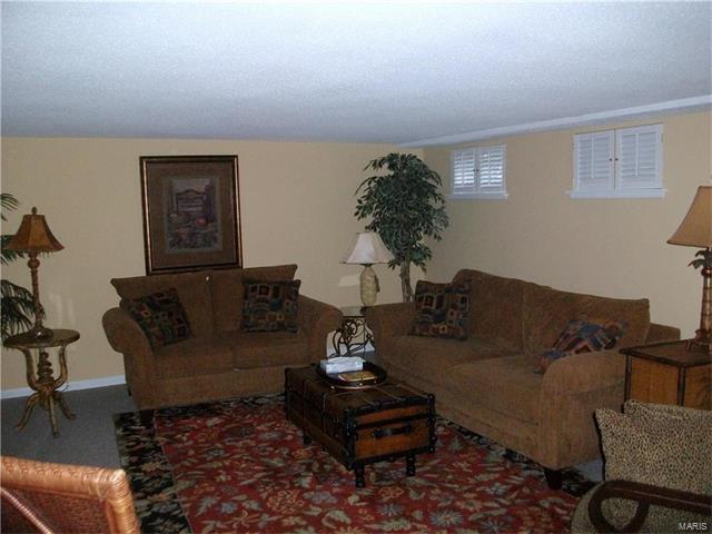 1300 Boly Ln, Ballwin, MO 63021 photo 24