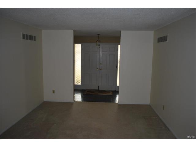 480 Graywood, Ballwin, MO 63011 photo 16