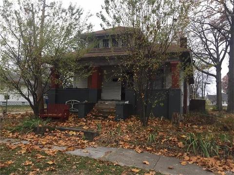 140 N Beech, Centralia, IL 62801 photo 1