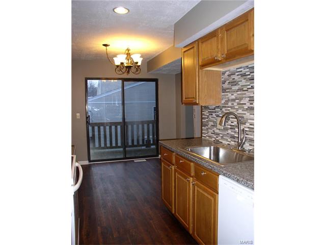 17 Megans Ct, O'fallon, MO 63366 photo 11