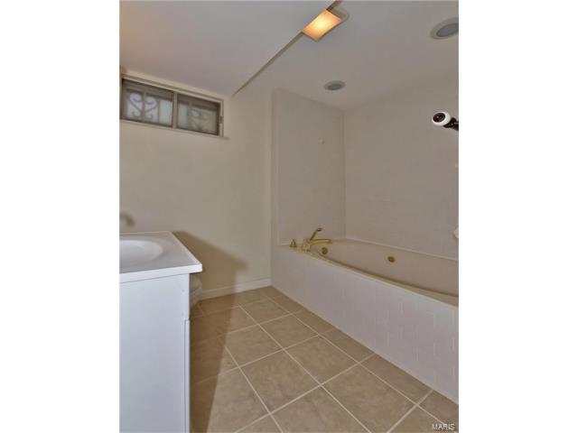 1111 Bromfield Ter, Manchester, MO 63021 photo 17