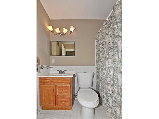 1111 Bromfield Ter, Manchester, MO 63021 photo 13