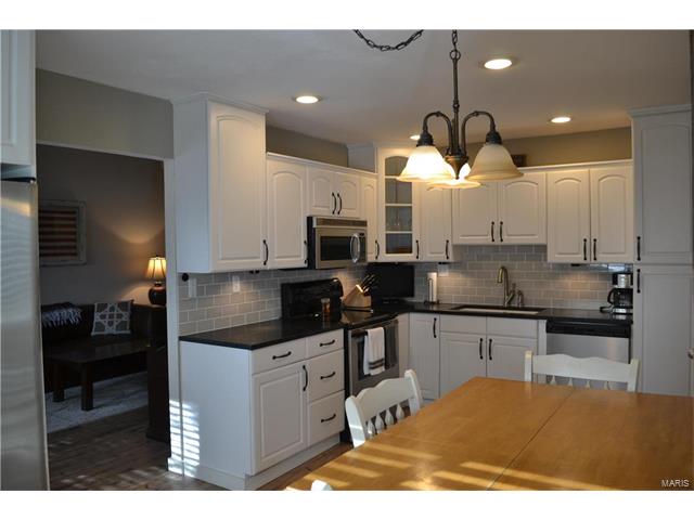 1352 Virginia Dr, Ellisville, MO 63011 photo 5