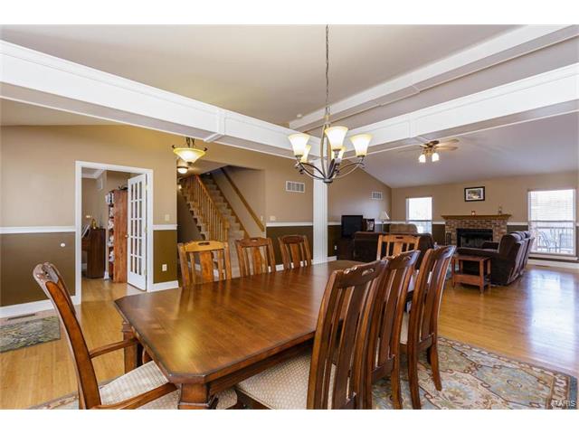 36 Saint Nicholas Ct, O'fallon, MO 63366 photo 2