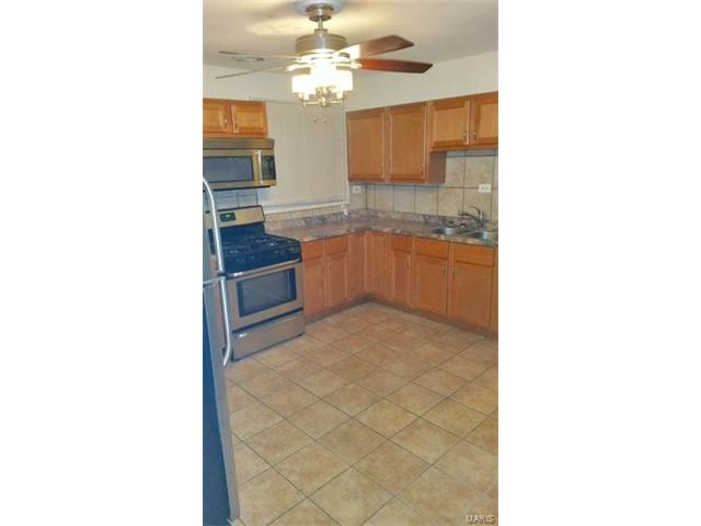 814 Bella Ln, Saint Louis, MO 63137 photo 3