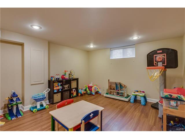515 Purdue Ave, Saint Louis, MO 63130 photo 35