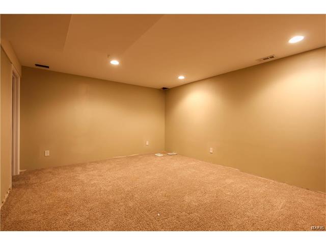 12044 Avery Ln, Bridgeton, MO 63044 photo 38